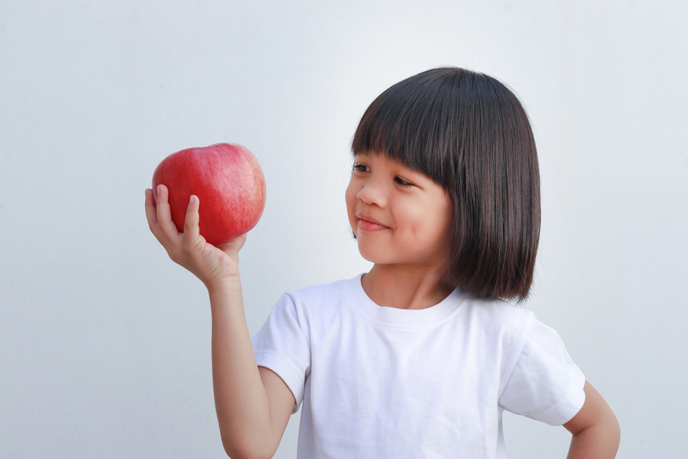  과일 영어 이름. 과일과 채소와 같은 간단한 영어 단어로 아이의 영어 실력을 향상할 수 있습니다!